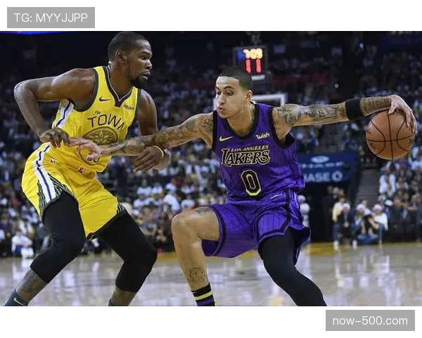 长沙勇胜邓愈鑫关键时刻连中三分 本土球员决定作用日益凸显